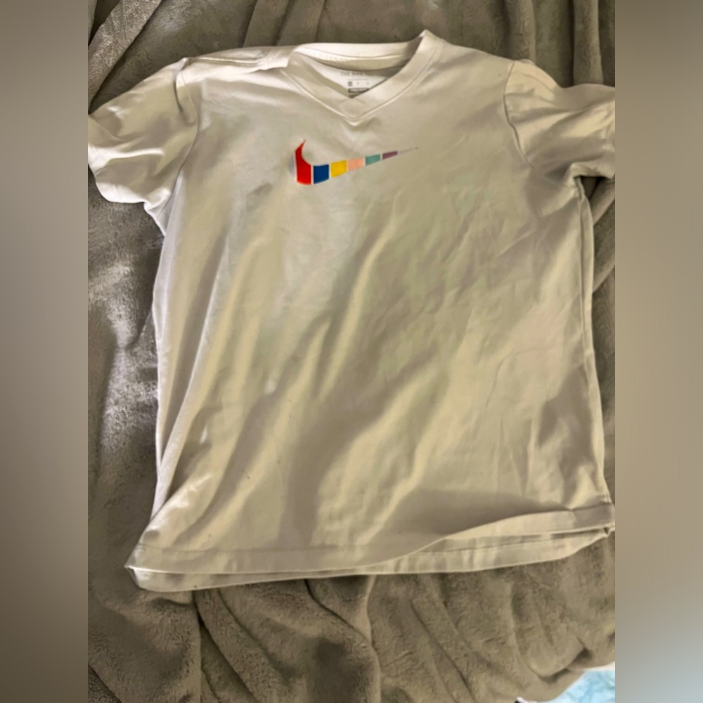 Girls large, Nike white tee